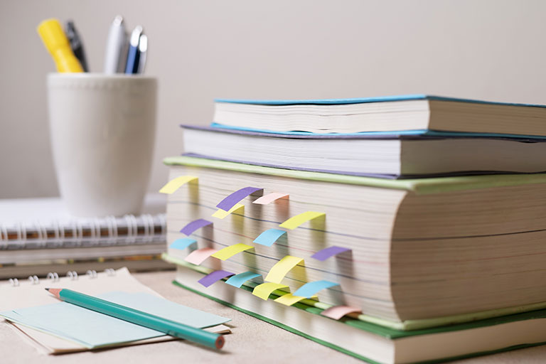 Recursos e materiais didáticos em ensino de ciências e matemática